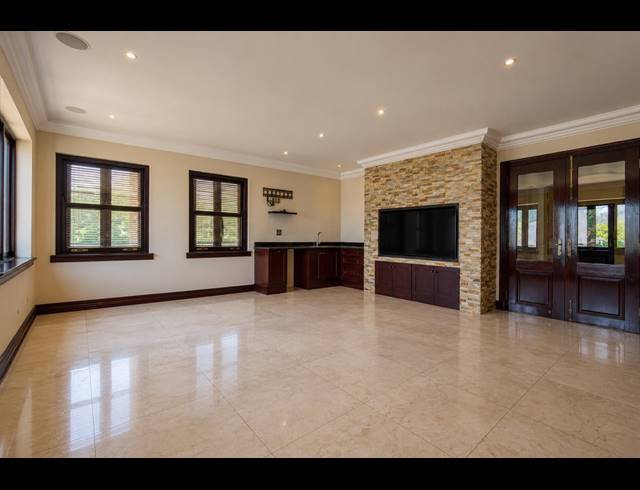 5 BEDROOM HOUSE FOR SALE IN MEYERSDAL